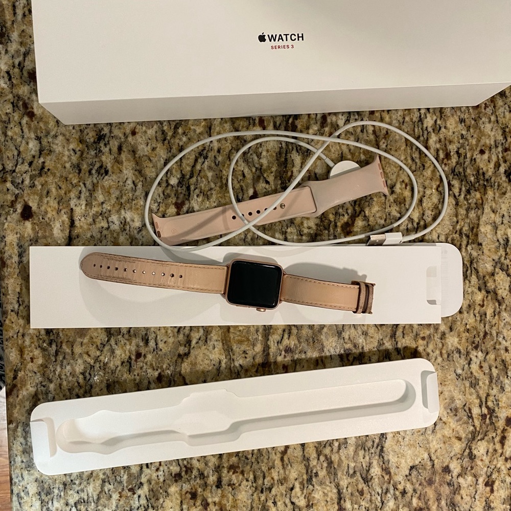 42 mm series 3 Apple Watch